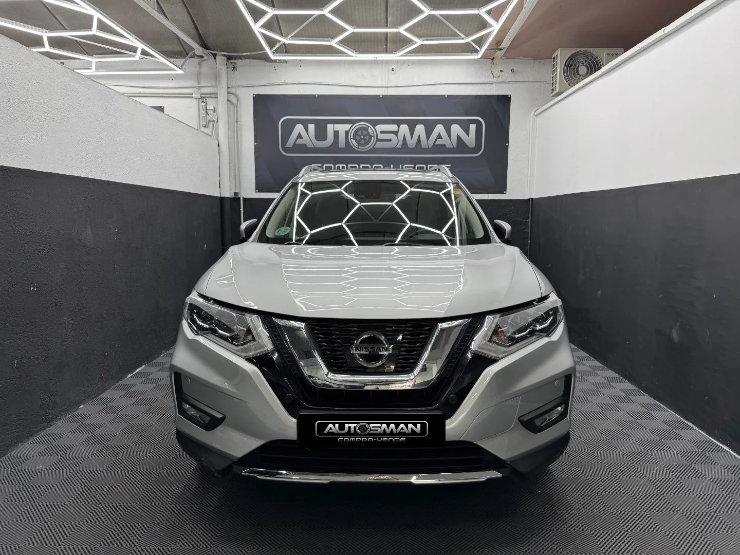 NISSAN X-TRAIL 7 Pl. dCi 130 CV Xtronic TEKNA 2018 Diésel Gris - Interior